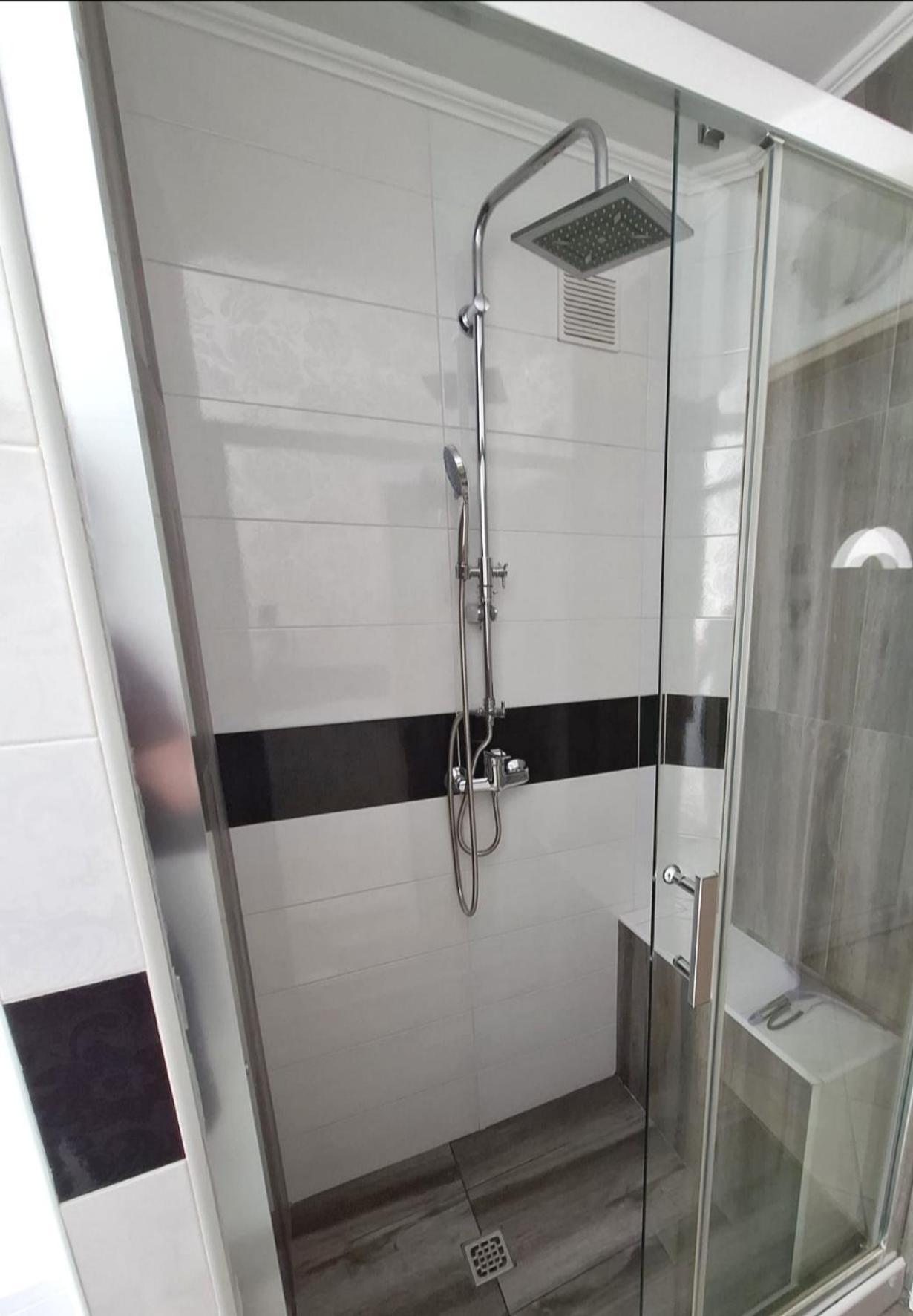 Apartment Tonio - Right On The Main Square Gospić エクステリア 写真